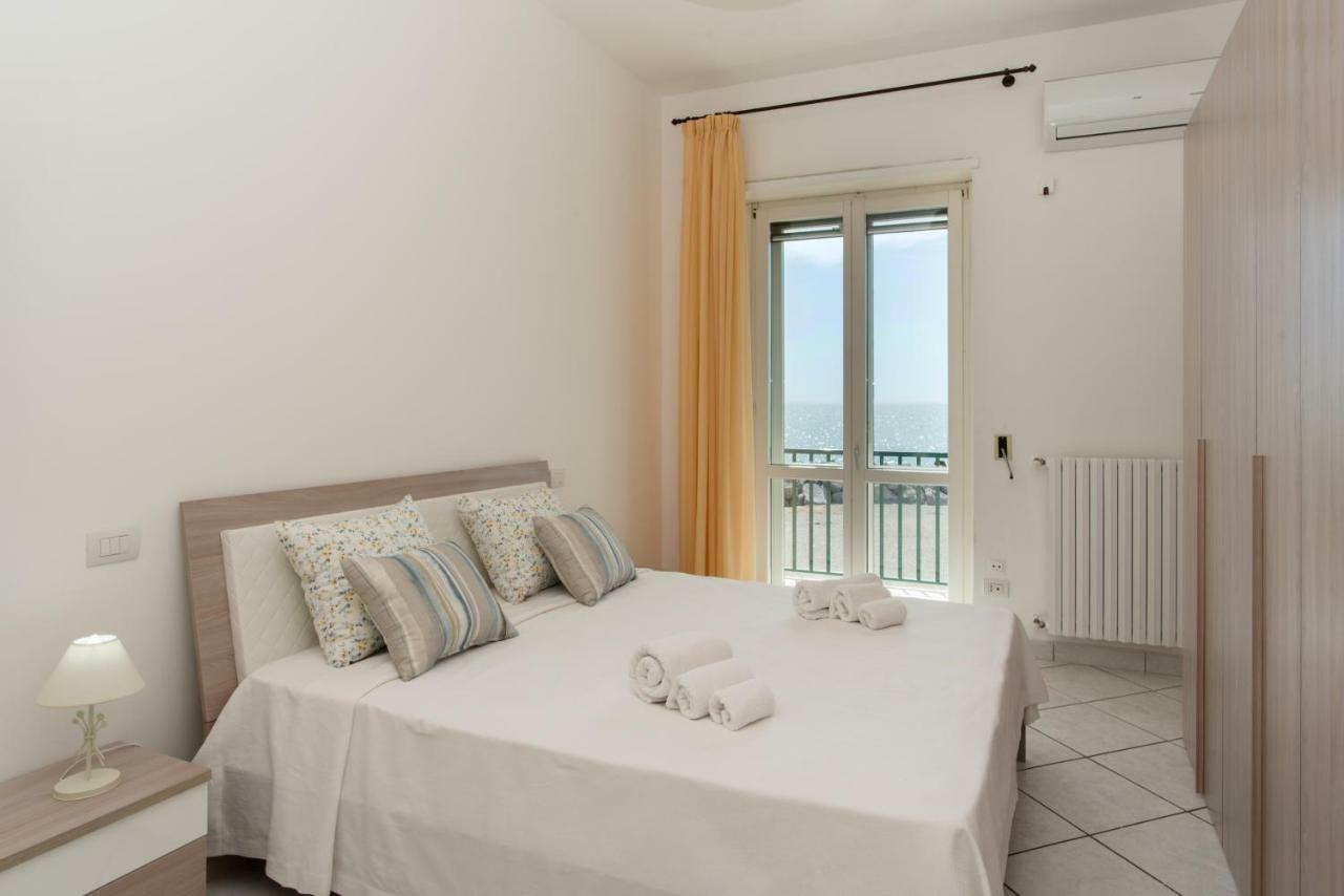 Dulce Mare Apartment Salerno Ngoại thất bức ảnh
