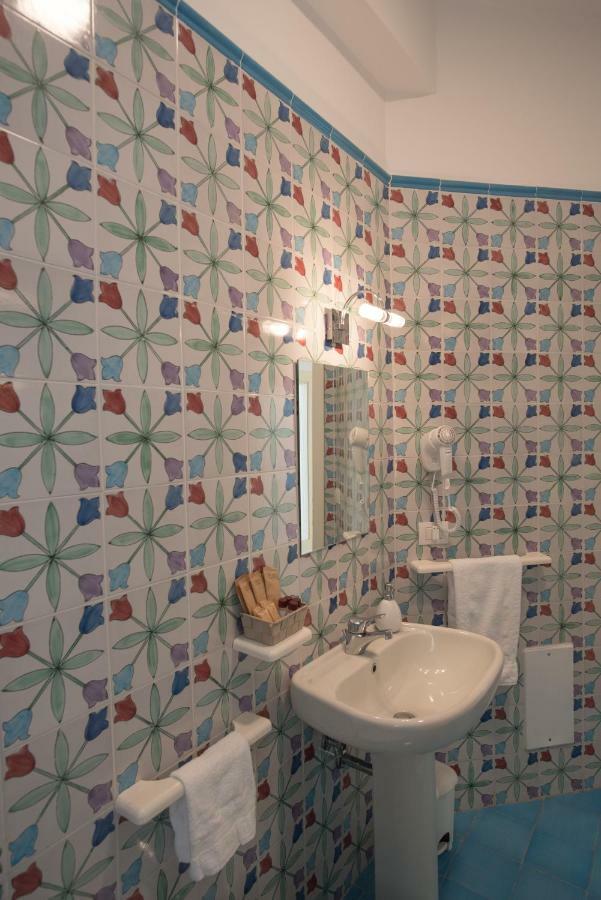 Dulce Mare Apartment Salerno Ngoại thất bức ảnh