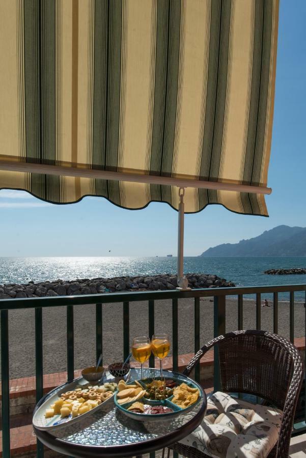Dulce Mare Apartment Salerno Ngoại thất bức ảnh